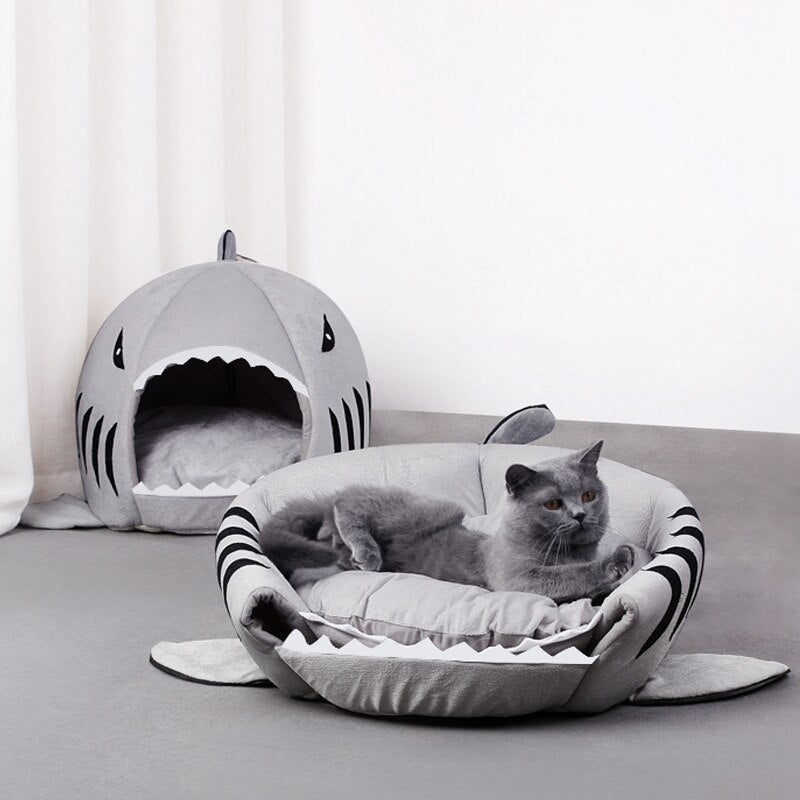 Shark Pet Bed – The Coziest Hideout for Your Cat or Small Dog!